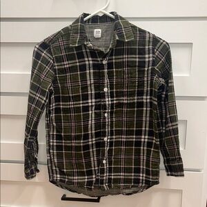 GAP Boy's Olive and Black Plaid Button Down Shirt Size M (8)